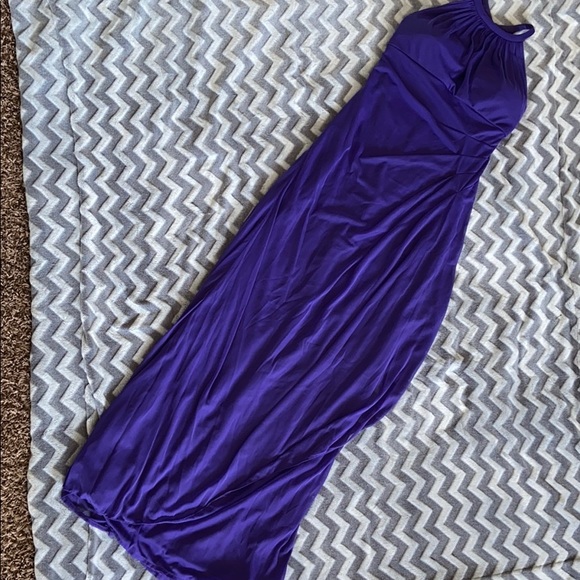 Purple gown - Picture 4 of 4